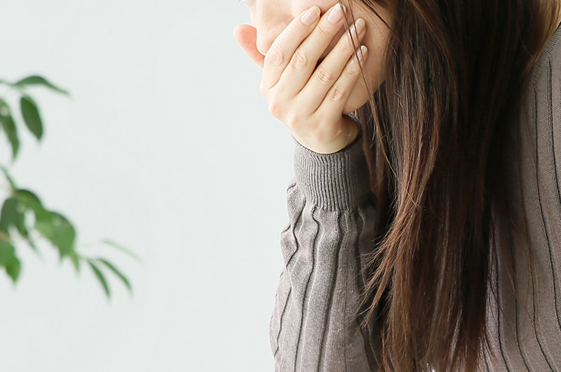 胃酸などの胃の内容物が食道に逆流する病気です